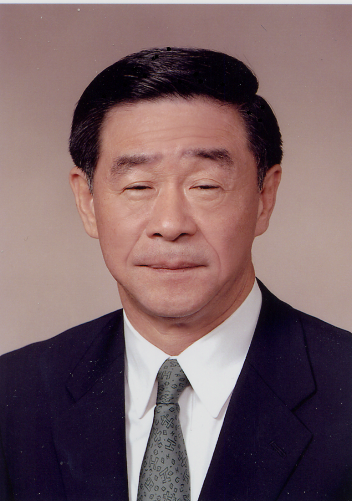 岡谷篤一